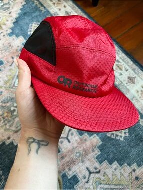 Outdoor Research Ski Tour Cap in Cranberry Red - NWOT
